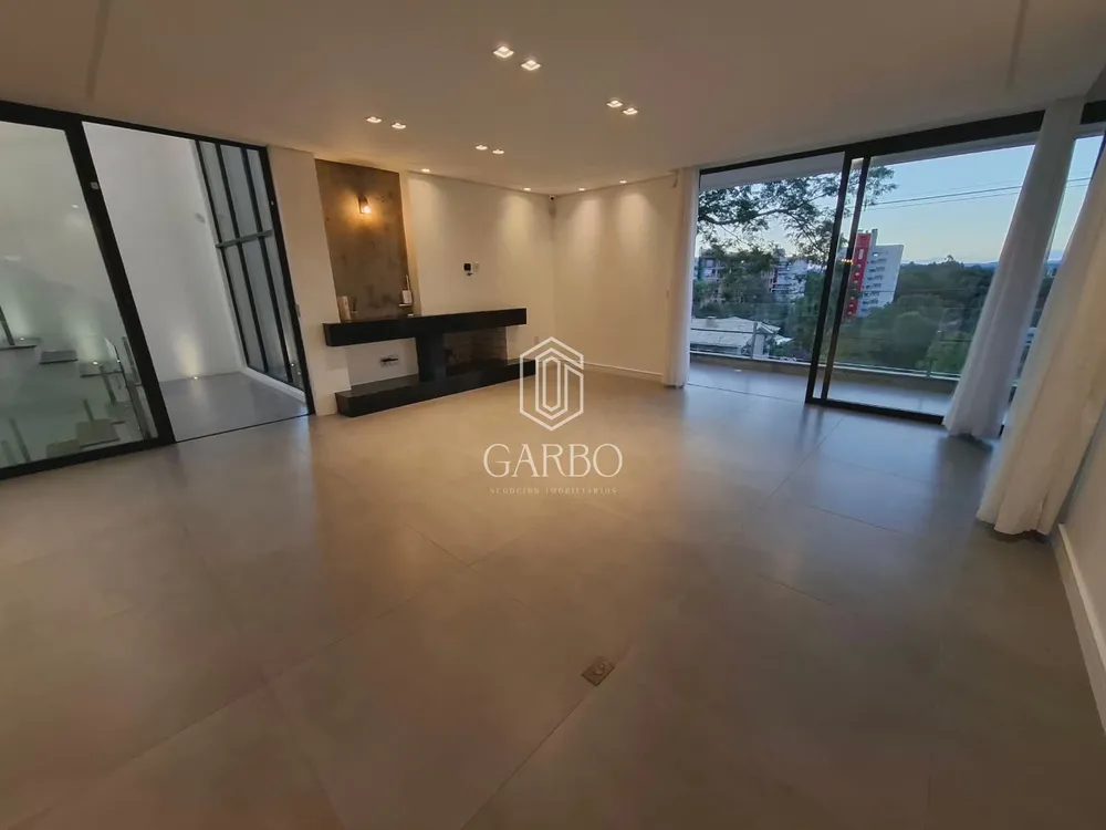 Casa, 3 quartos, 354 m² - Foto 1