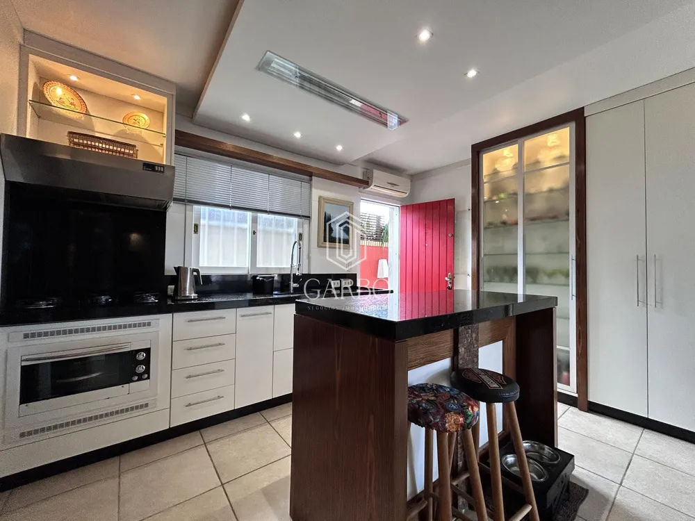 Casa, 3 quartos, 247 m² - Foto 14