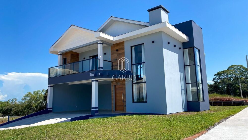 Casa à venda com 3 quartos, 214m² - Foto 1