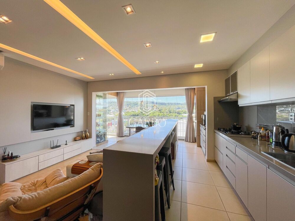 Cobertura, 3 quartos, 241 m² - Foto 2