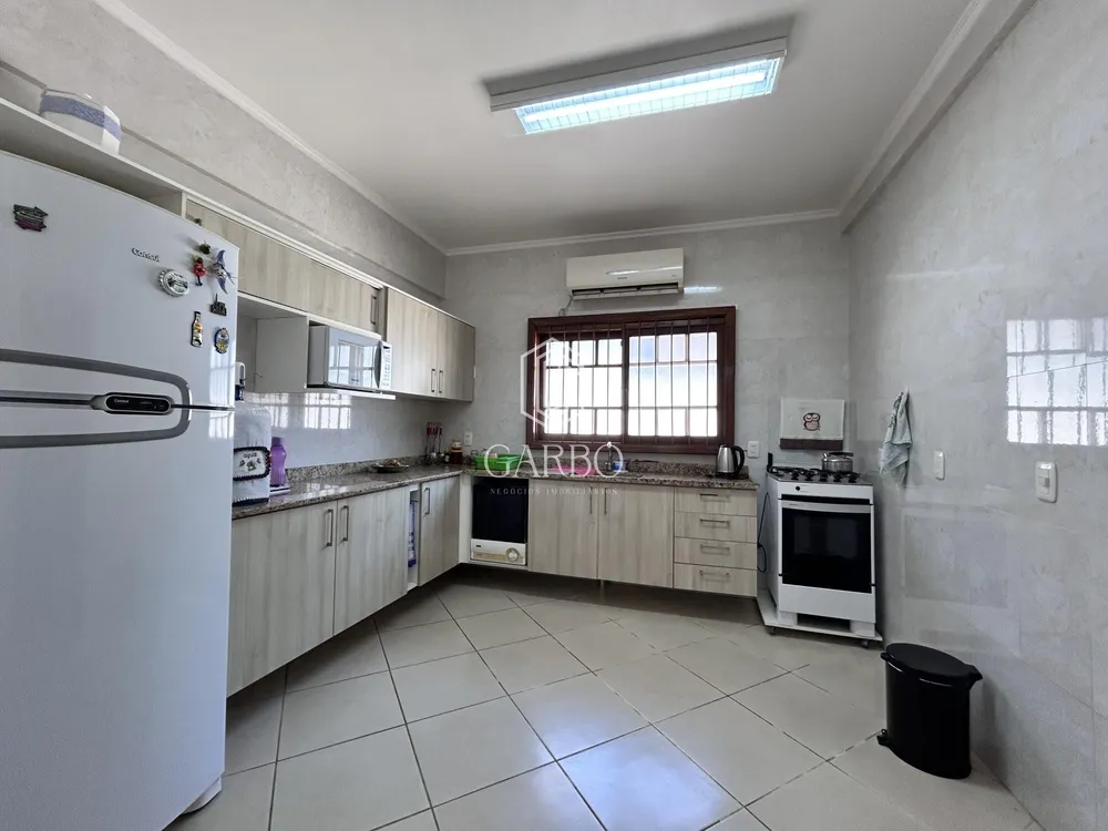 Casa, 3 quartos, 199 m² - Foto 4