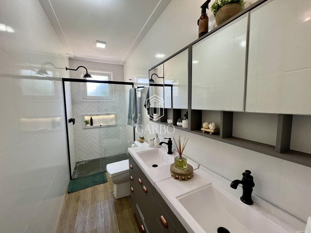 Casa à venda com 4 quartos, 241m² - Foto 14