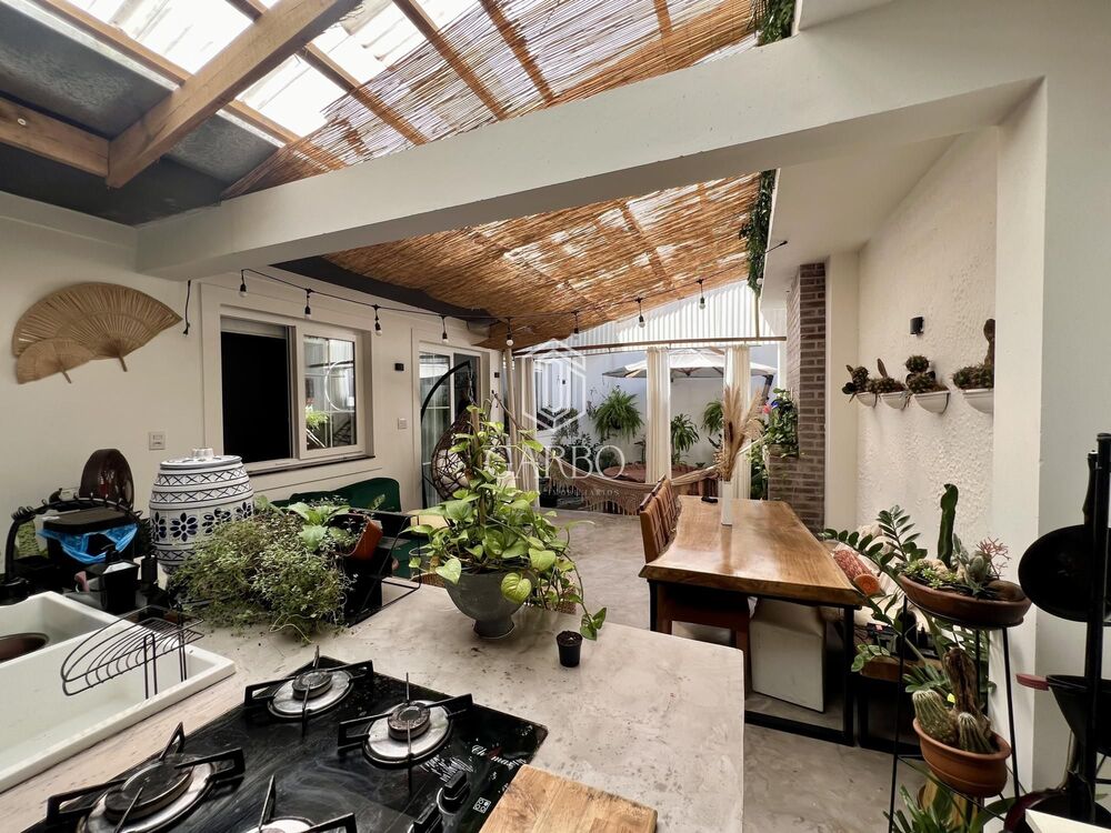 Casa à venda com 4 quartos, 241m² - Foto 7