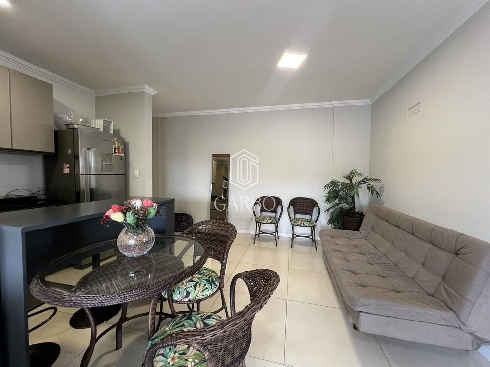 Apartamento à venda com 2 quartos, 90m² - Foto 1