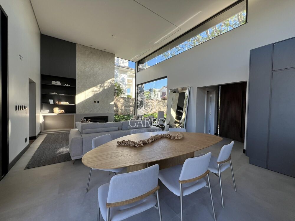 Casa à venda com 3 quartos, 219m² - Foto 7