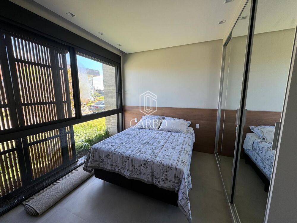 Casa à venda com 4 quartos, 251m² - Foto 8