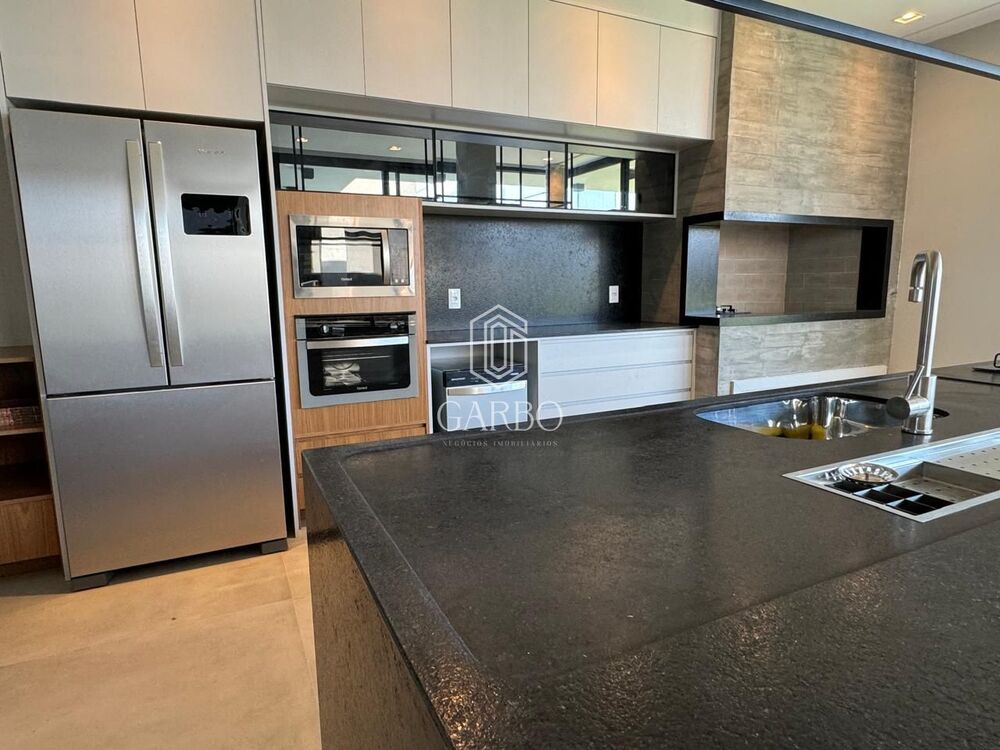 Casa à venda com 4 quartos, 251m² - Foto 4