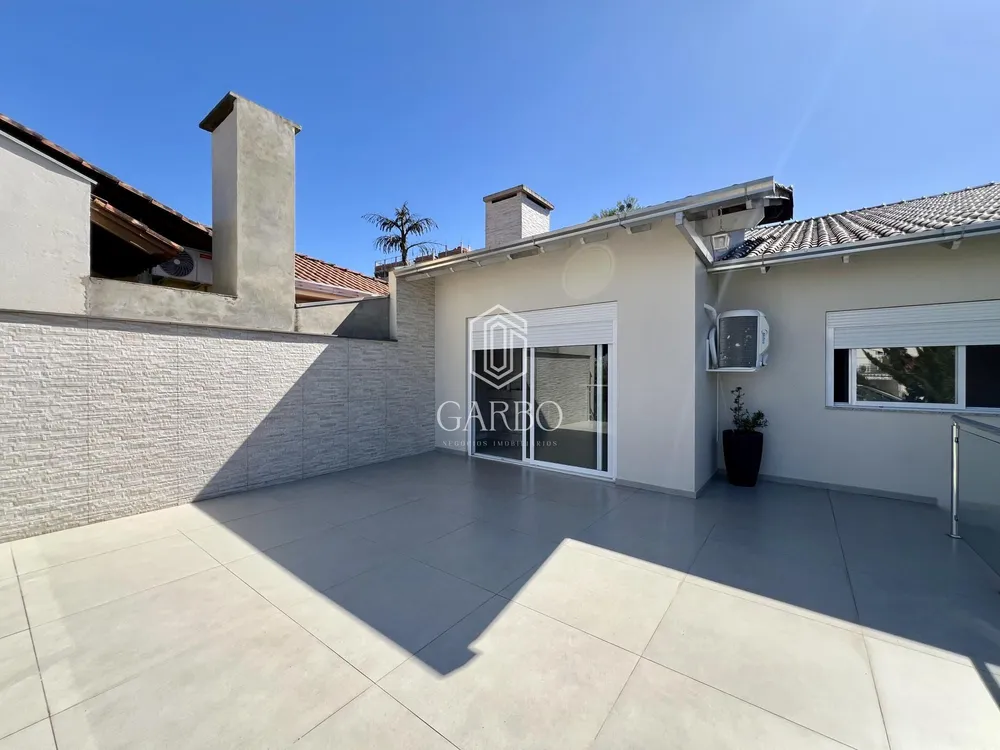 Casa, 4 quartos, 256 m² - Foto 1