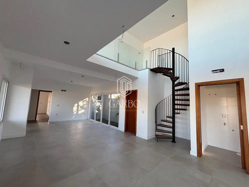 Casa, 3 quartos, 236 m² - Foto 2