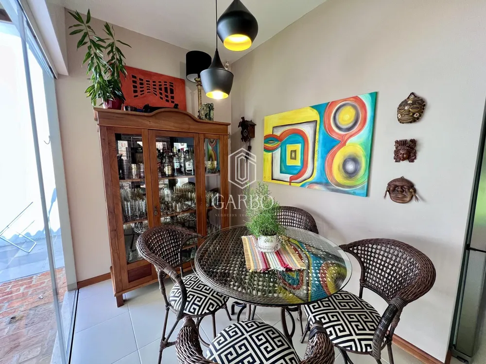 Casa, 3 quartos, 220 m² - Foto 2
