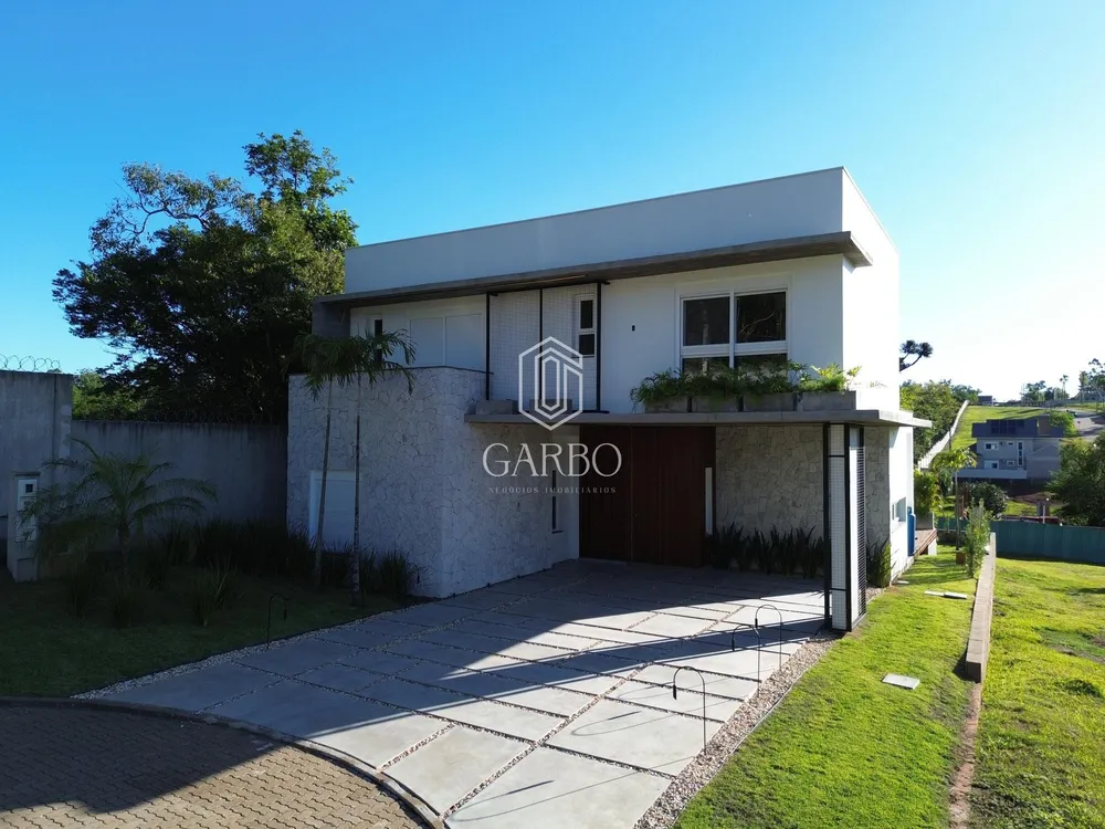 Casa, 4 quartos, 295 m² - Foto 2