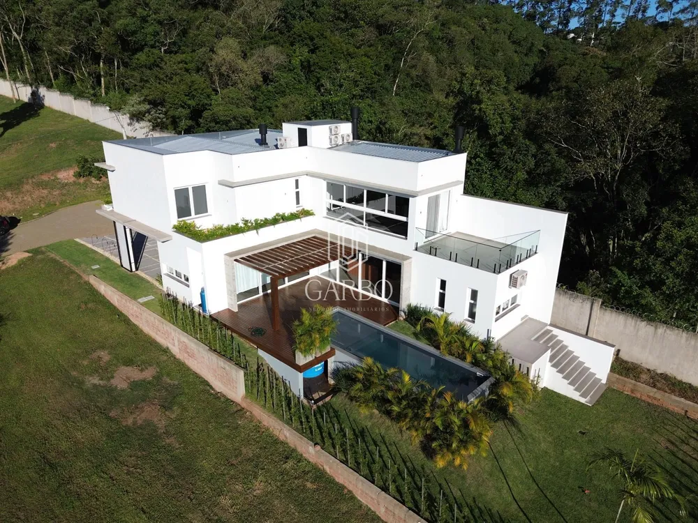 Casa, 4 quartos, 295 m² - Foto 1