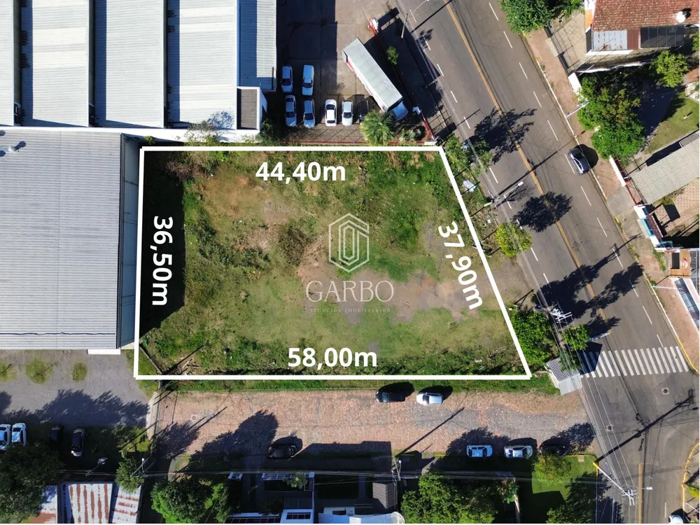 Loteamento e Condomínio, 1834 m² - Foto 1