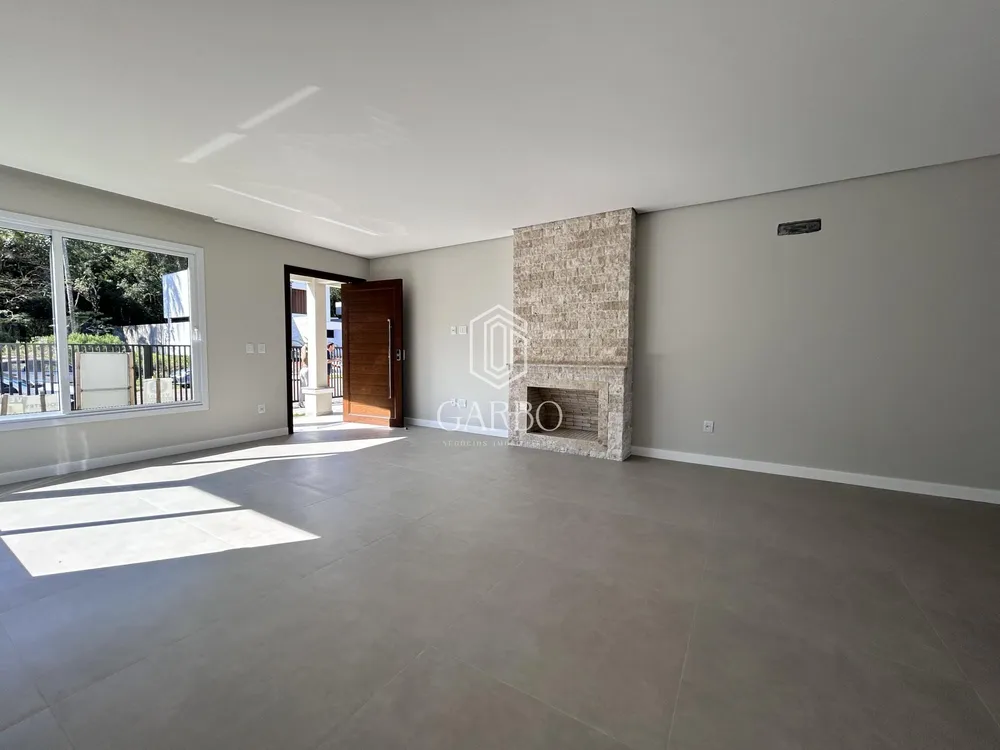 Casa, 3 quartos, 214 m² - Foto 2
