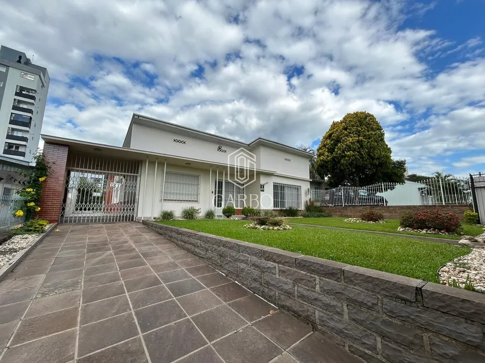 Casa, 4 quartos, 237 m² - Foto 1