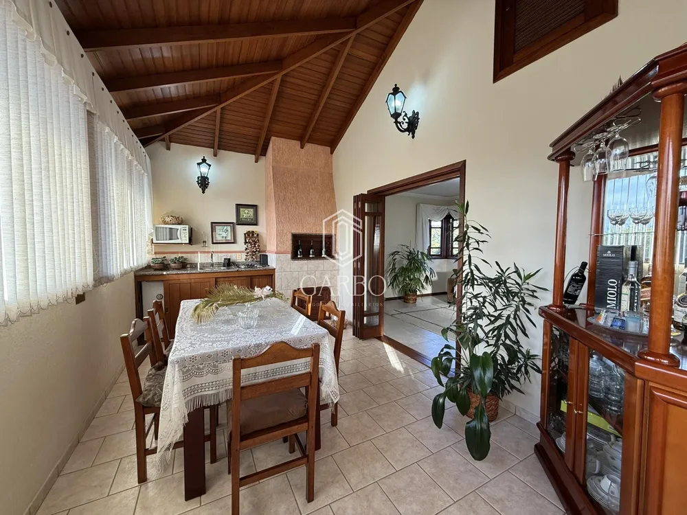 Casa, 5 quartos, 325 m² - Foto 3