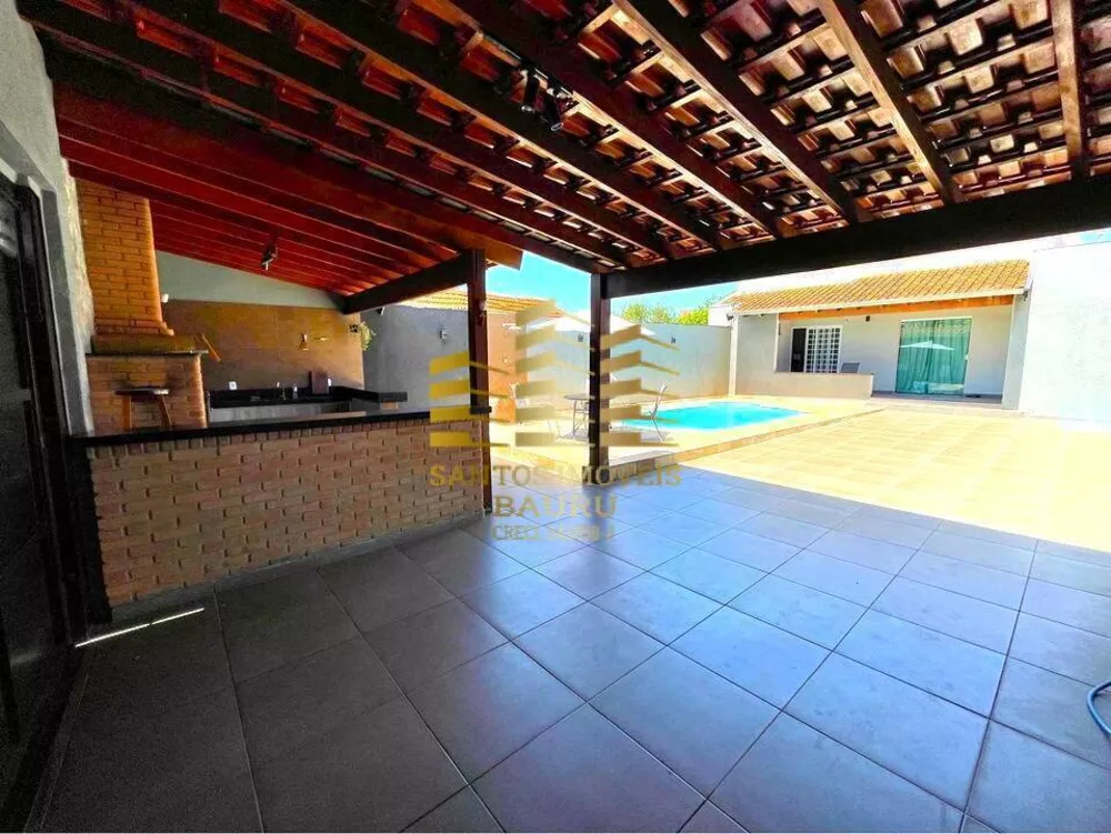 Casa à venda com 3 quartos, 300m² - Foto 2