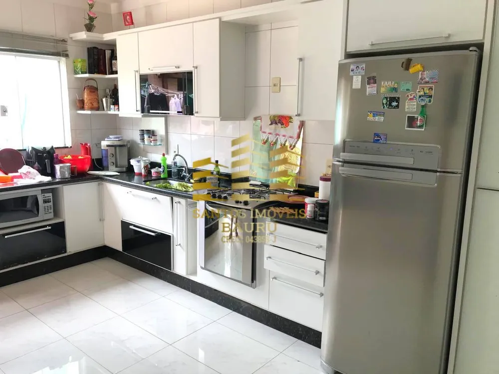 Sobrado, 3 quartos, 330 m² - Foto 1