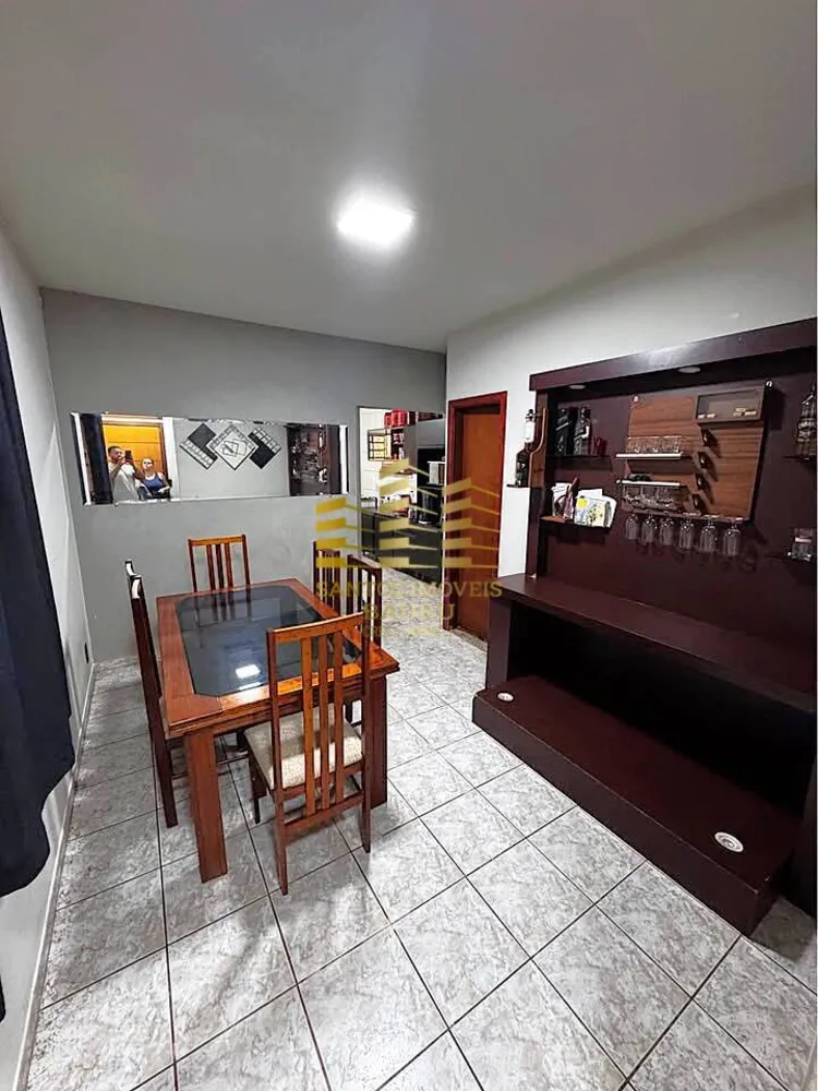 Casa, 2 quartos, 200 m² - Foto 1