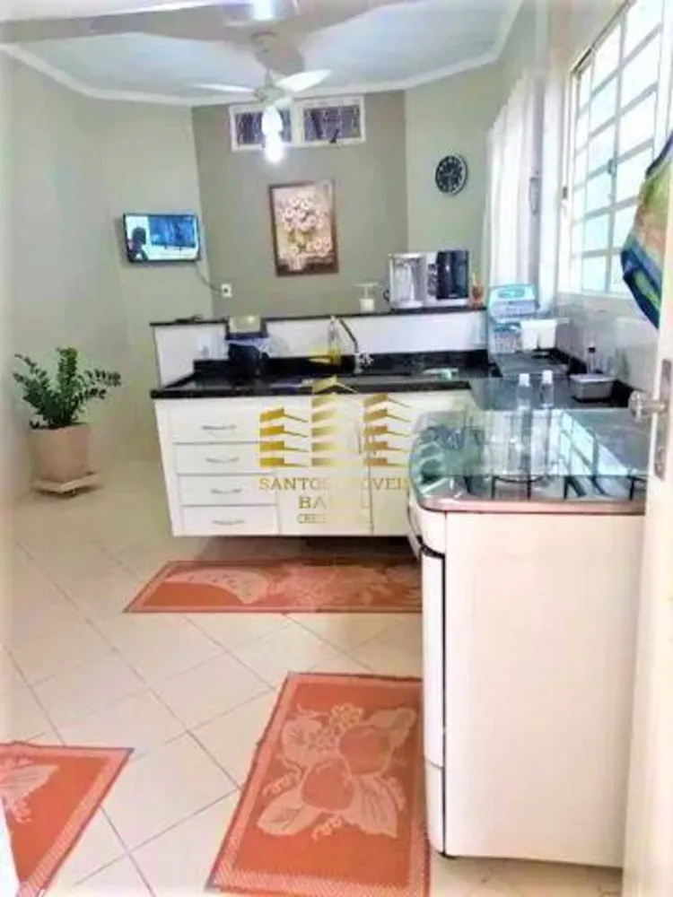 Casa, 3 quartos, 196 m² - Foto 2