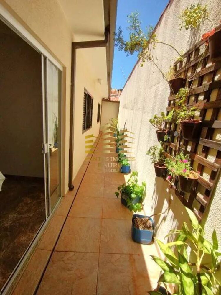 Casa à venda com 3 quartos, 195m² - Foto 2