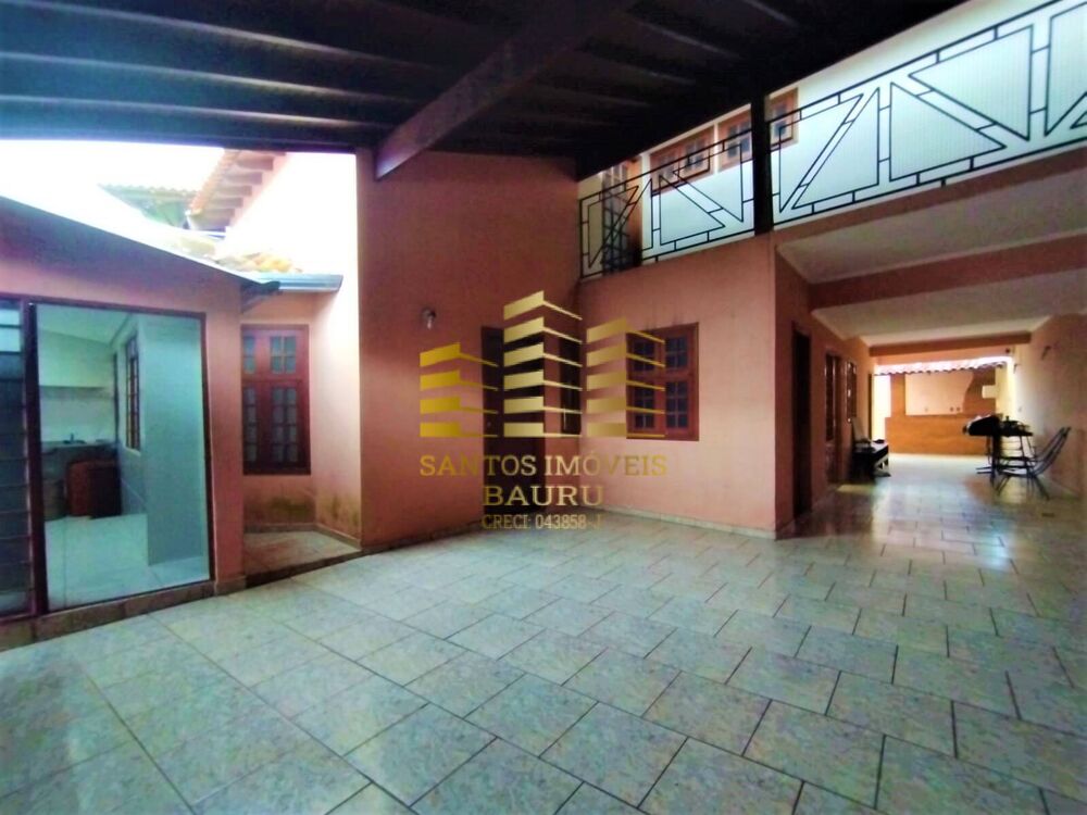 Casa à venda com 3 quartos, 380m² - Foto 1
