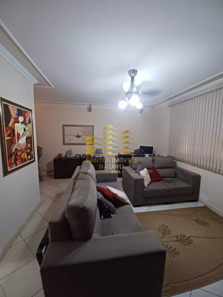 Casa à venda com 3 quartos, 130m² - Foto 1