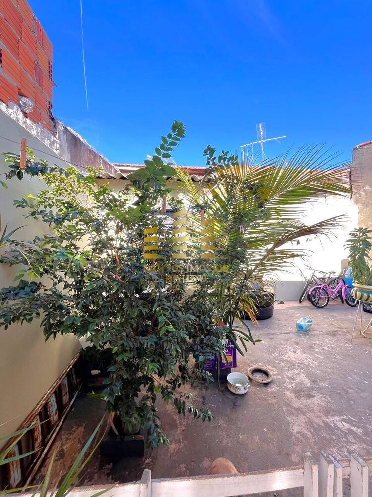 Casa à venda com 2 quartos, 120m² - Foto 3