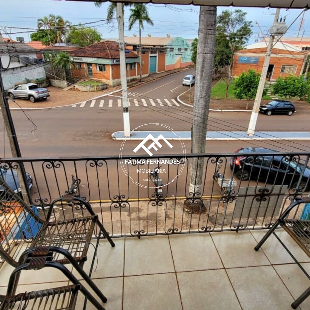 Casa à venda com 4 quartos, 336m² - Foto 3