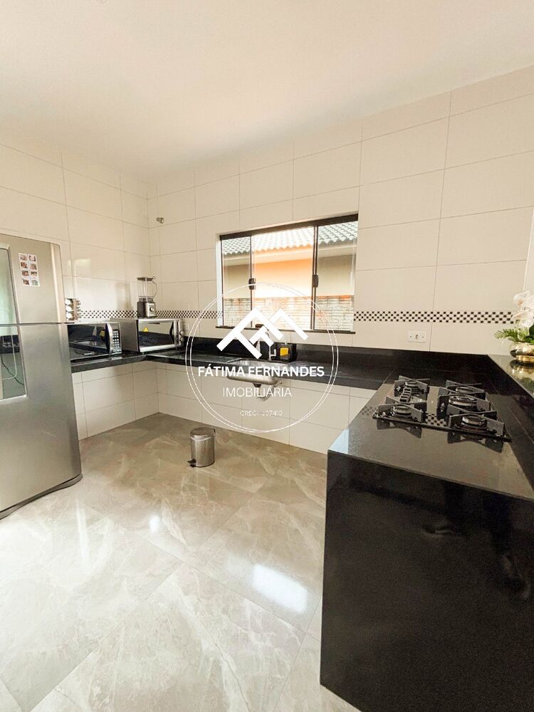 Casa, 2 quartos, 253 m² - Foto 4