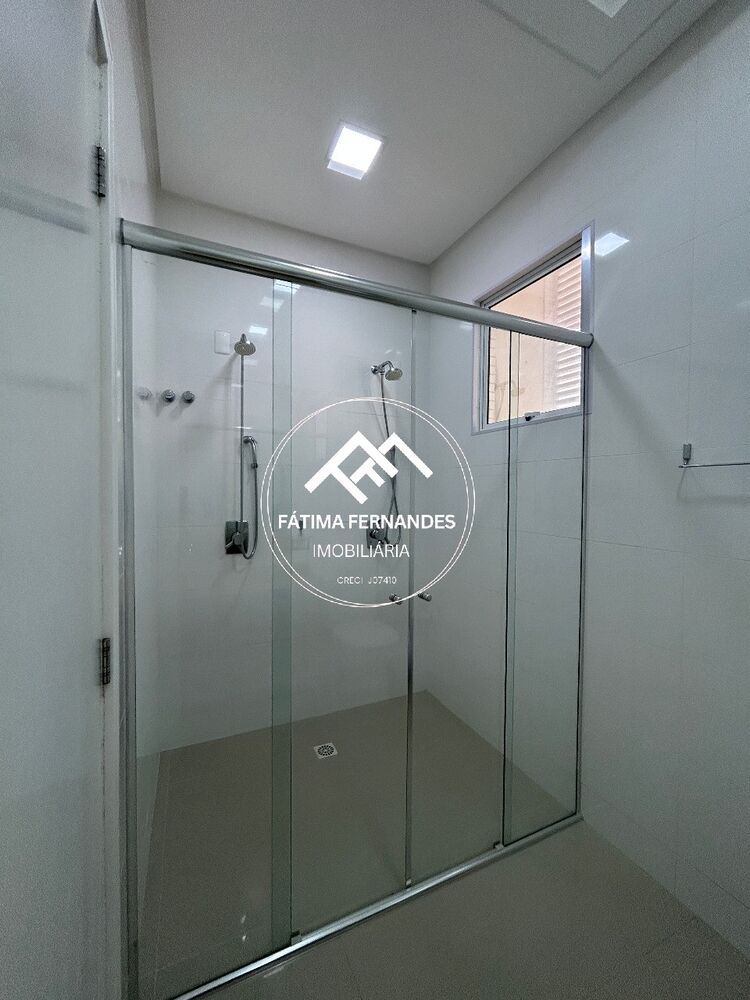 Apartamento à venda com 3 quartos, 131m² - Foto 1