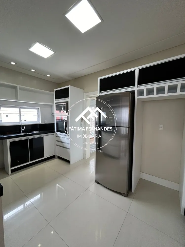 Apartamento, 4 quartos, 222 m² - Foto 1