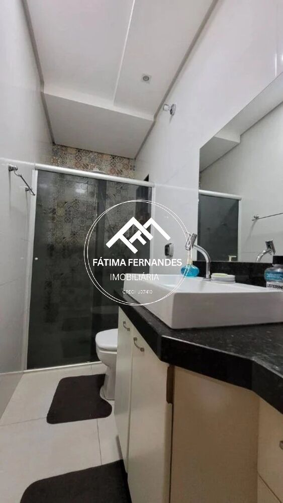 Casa à venda com 3 quartos, 272m² - Foto 8