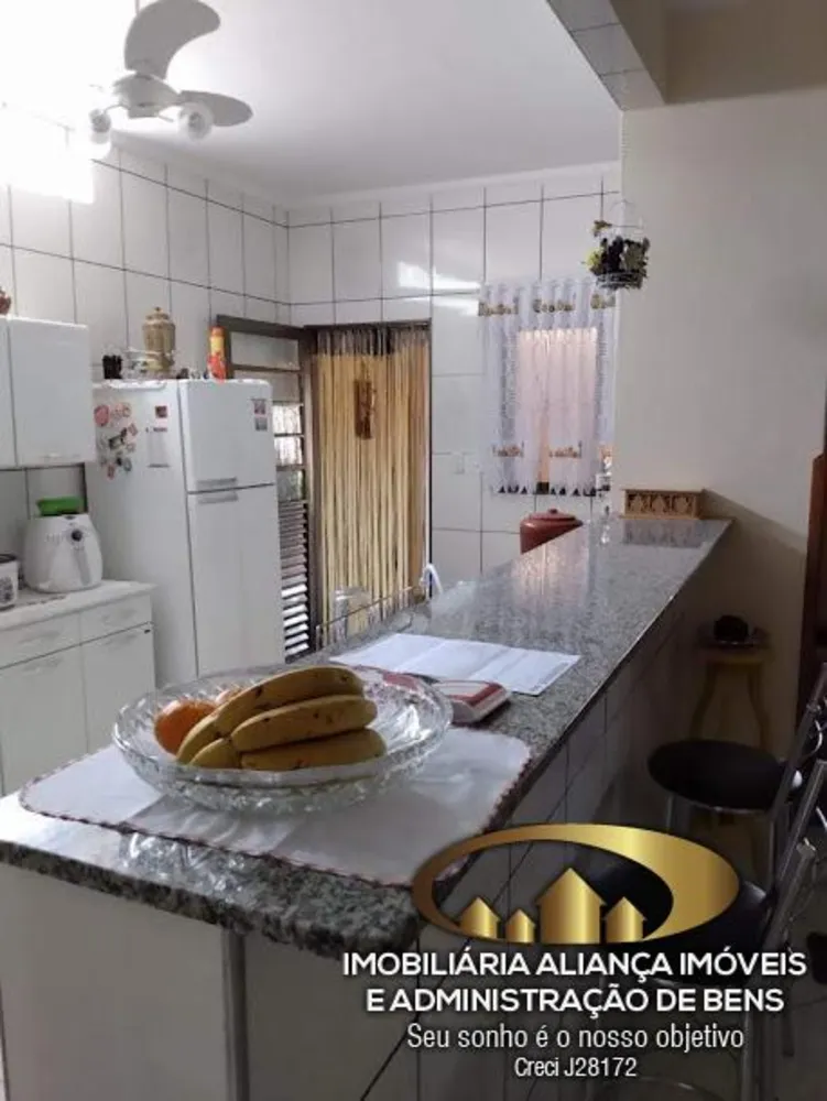 Casa, 3 quartos, 200 m² - Foto 8