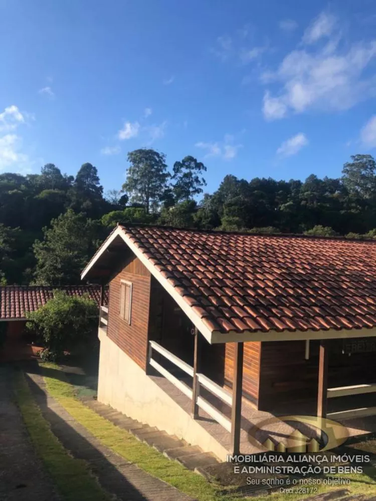 Casa de Condomínio à venda com 3 quartos, 1000m² - Foto 1