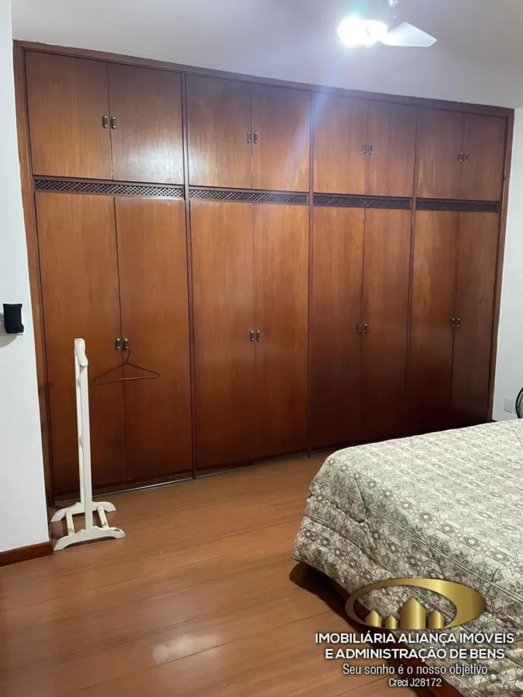 Casa, 3 quartos, 327 m² - Foto 2