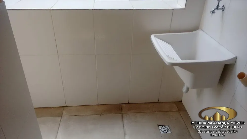Casa, 2 quartos, 280 m² - Foto 1