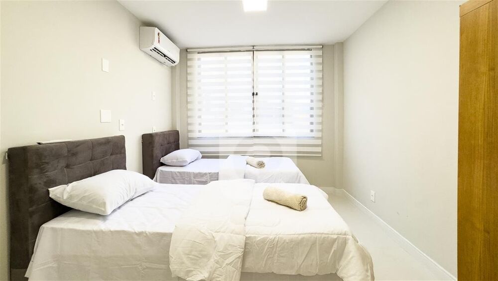 Cobertura à venda com 3 quartos, 240m² - Foto 4