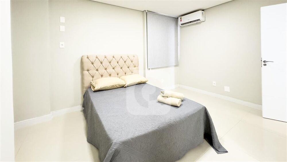 Cobertura à venda com 3 quartos, 240m² - Foto 8