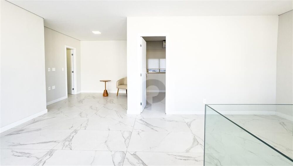 Cobertura à venda com 3 quartos, 240m² - Foto 13
