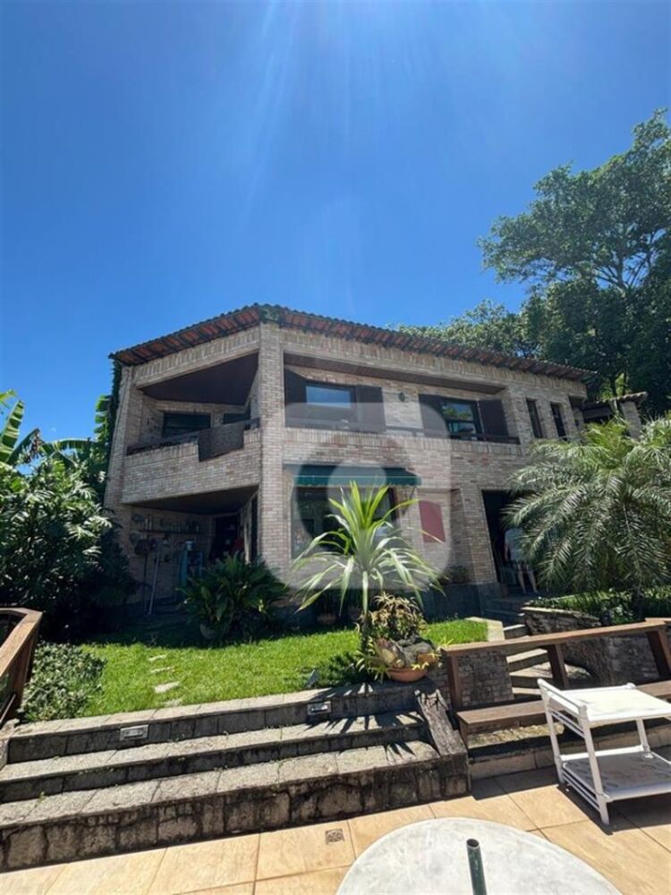 Casa de Condomínio à venda com 6 quartos, 353m² - Foto 9