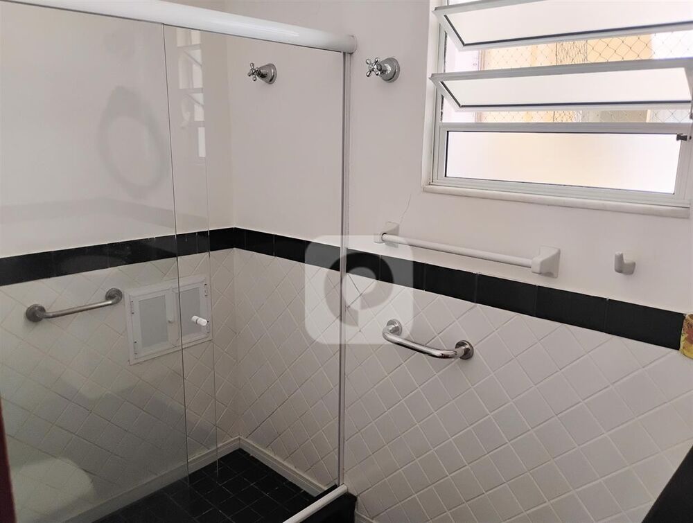 Apartamento à venda com 2 quartos, 70m² - Foto 11