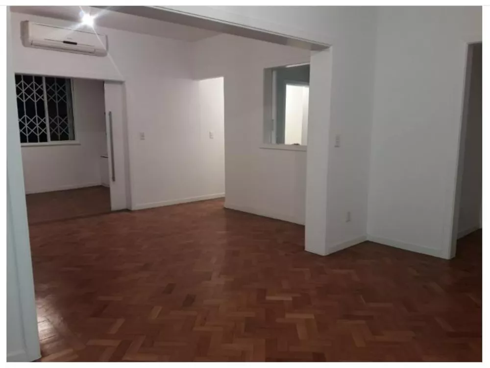 Apartamento à venda com 3 quartos, 140m² - Foto 1