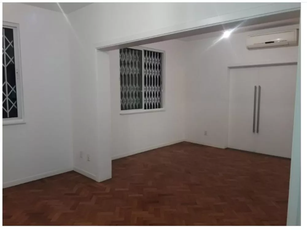 Apartamento à venda com 3 quartos, 140m² - Foto 5