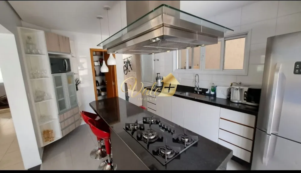 Casa, 3 quartos, 248 m² - Foto 2