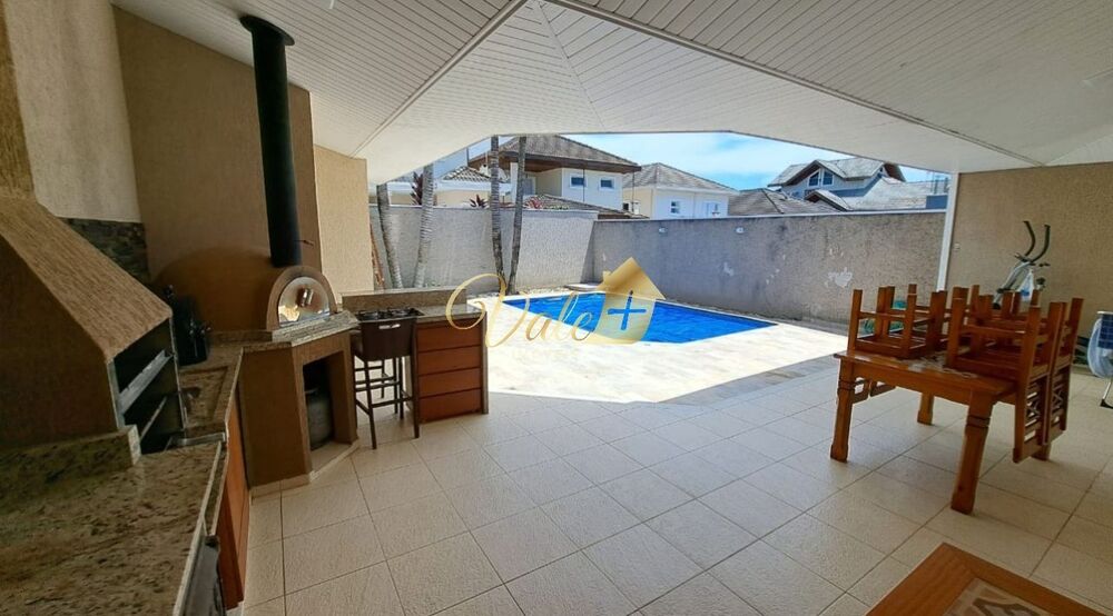 Casa, 3 quartos, 248 m² - Foto 1