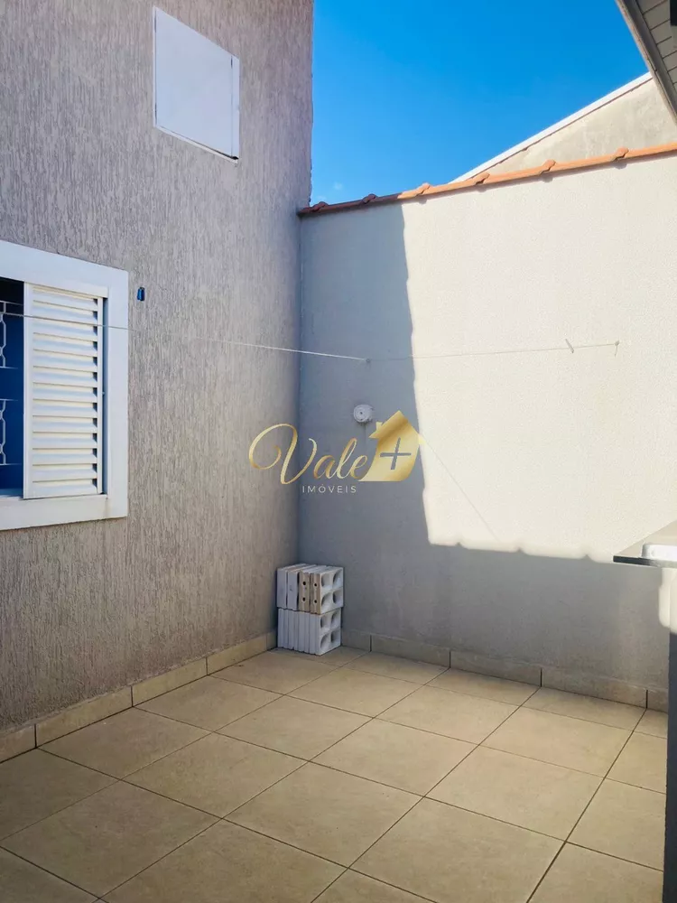 Casa à venda com 2 quartos, 150m² - Foto 4