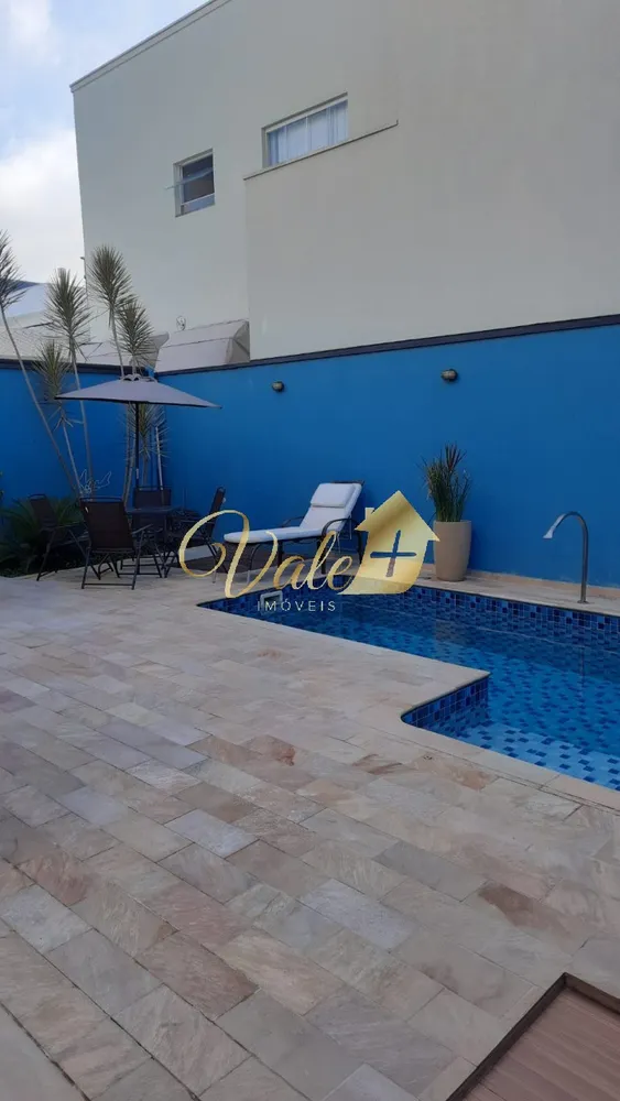 Casa, 3 quartos, 212 m² - Foto 1