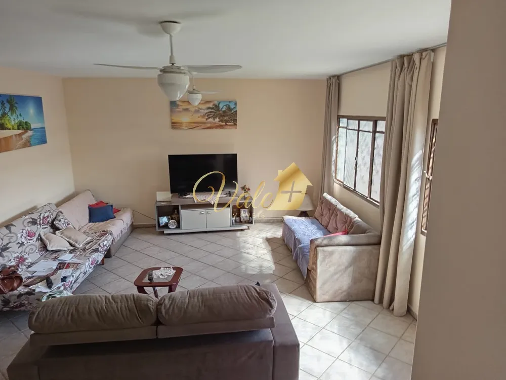 Casa, 3 quartos, 240 m² - Foto 2