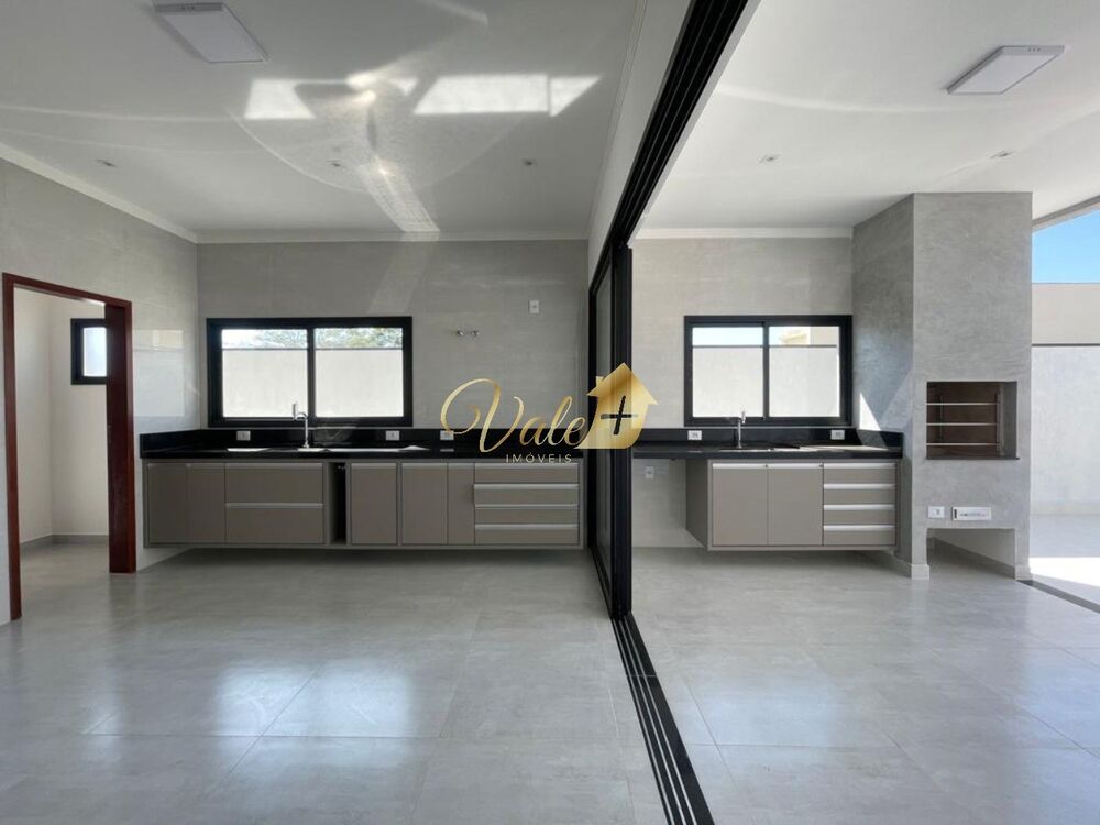 Casa à venda com 3 quartos, 150m² - Foto 2